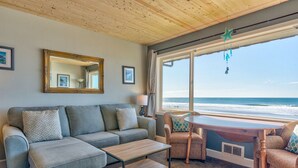 Unclassified image, 5 of 303, button - Sea Gypsy Rentals (Lincoln City)