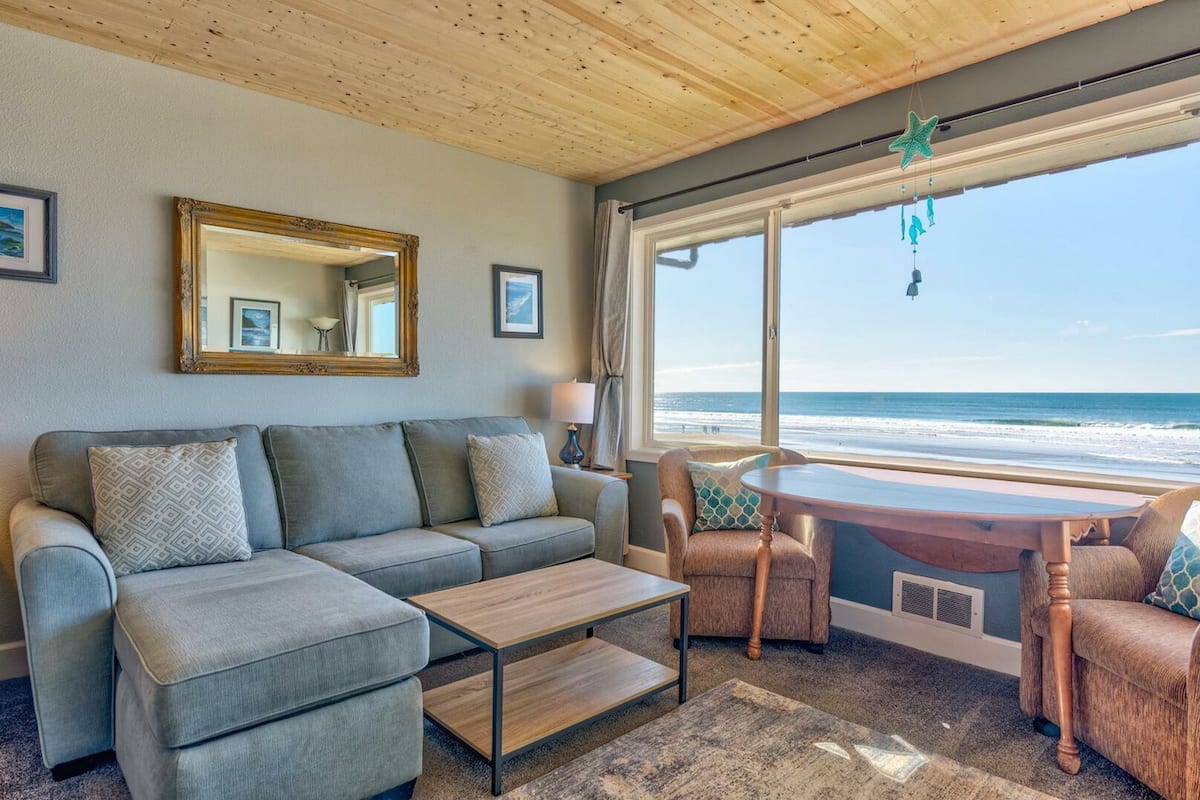 Family Condo | Living area | Flat-screen TV, DVD player