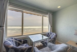 Penthouse, 1 Bedroom, Kitchen, Beach View | Beach/ocean view