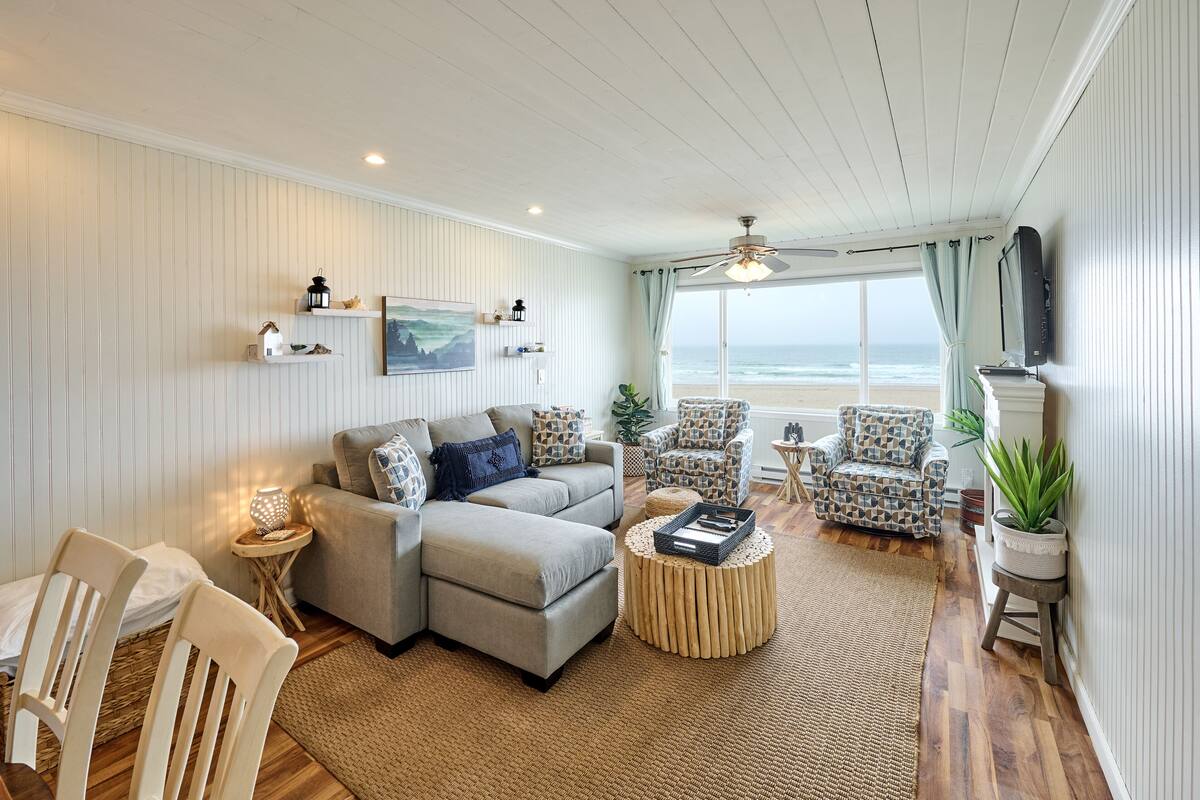 Premier Condo, 1 Bedroom, Kitchen, Beach View | Living area | Flat-screen TV, DVD player