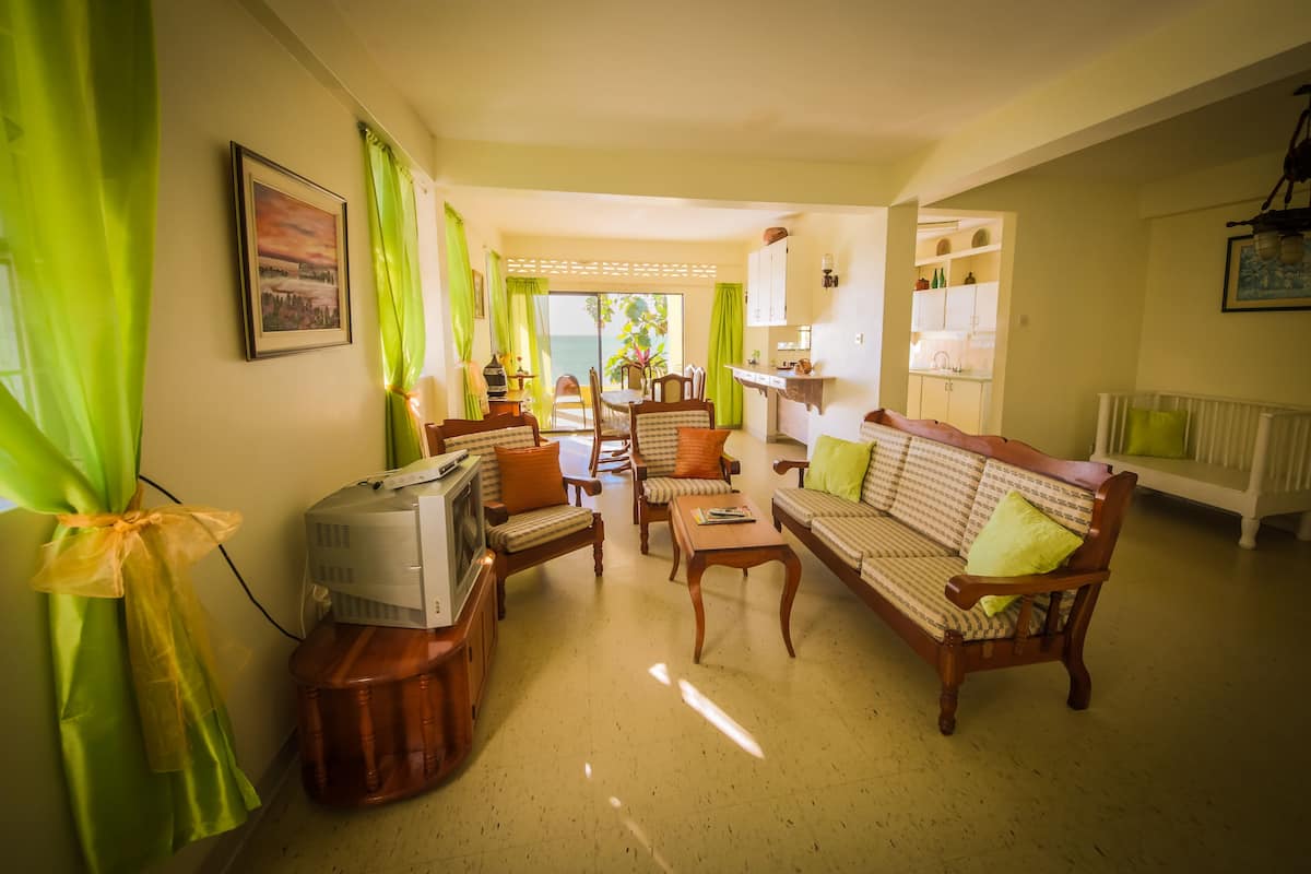 Appartement Familial, 3 chambres | Espace de travail pour ordinateur portable, fer et planche Ă repasser
