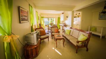 Family Apartment, 3 Bedrooms | Laptop workspace, iron/ironing board, free WiFi, bed sheets