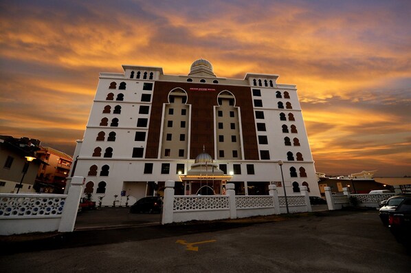 Exterior - Grand Puteri Hotel (Kuala Terengganu)