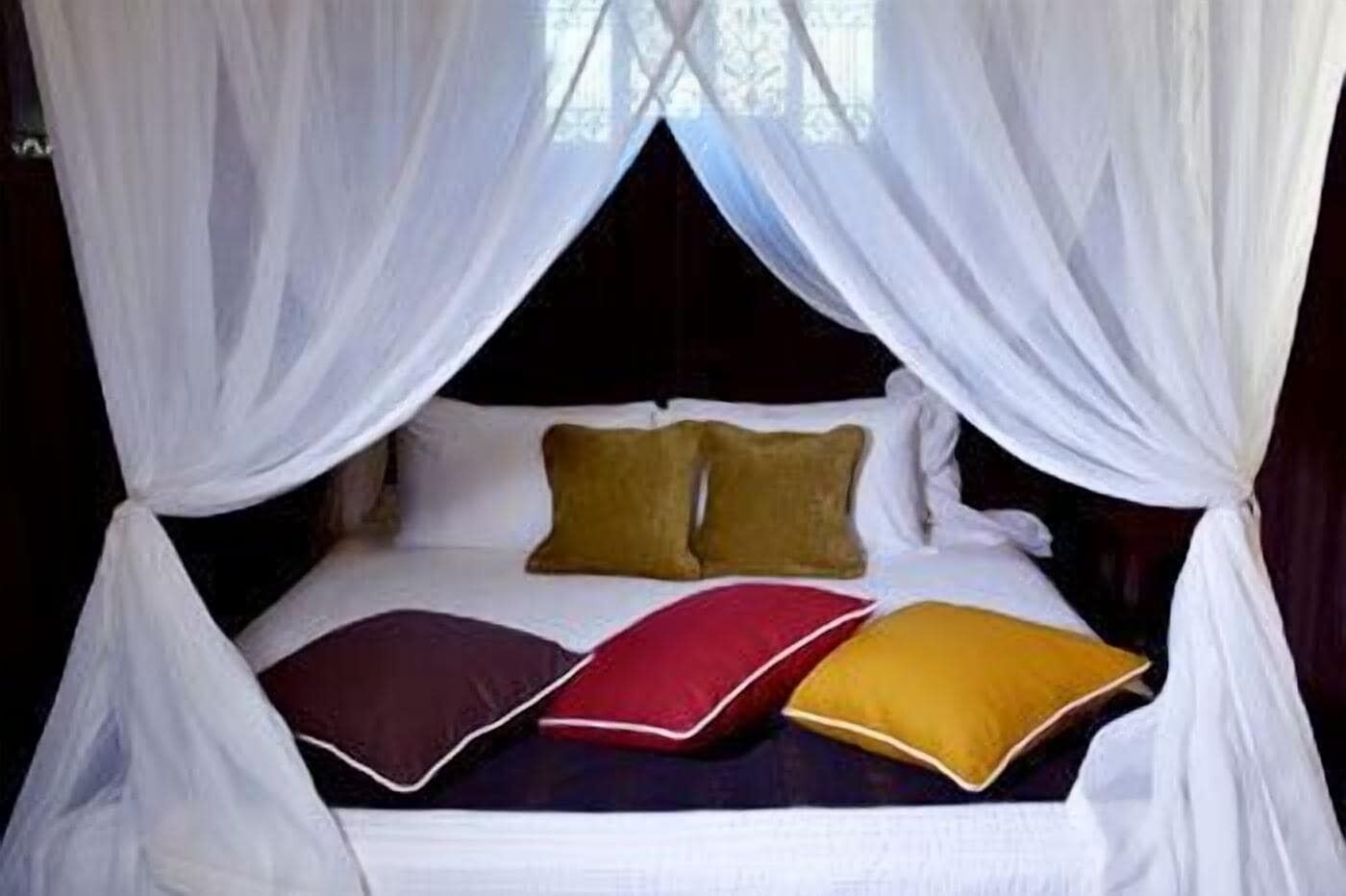 Minibar, desk, rollaway beds