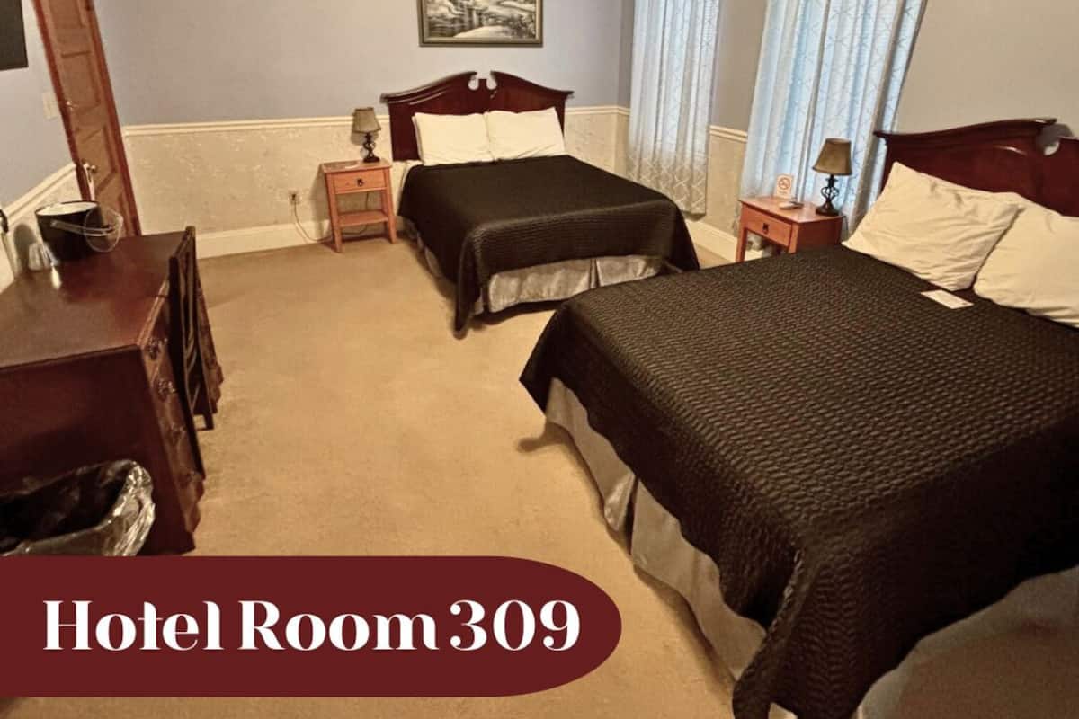 Deluxe Double Room, 2 Double Beds | Free WiFi, bed sheets