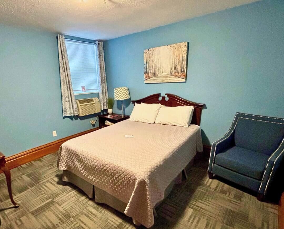 Standard Room, 1 Queen Bed