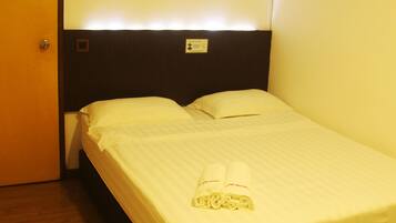 Standard Room | Desk, free WiFi