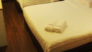 Triple Room | Desk, WiFi (free) - Hotel Mini Indah (Kuala Terengganu)