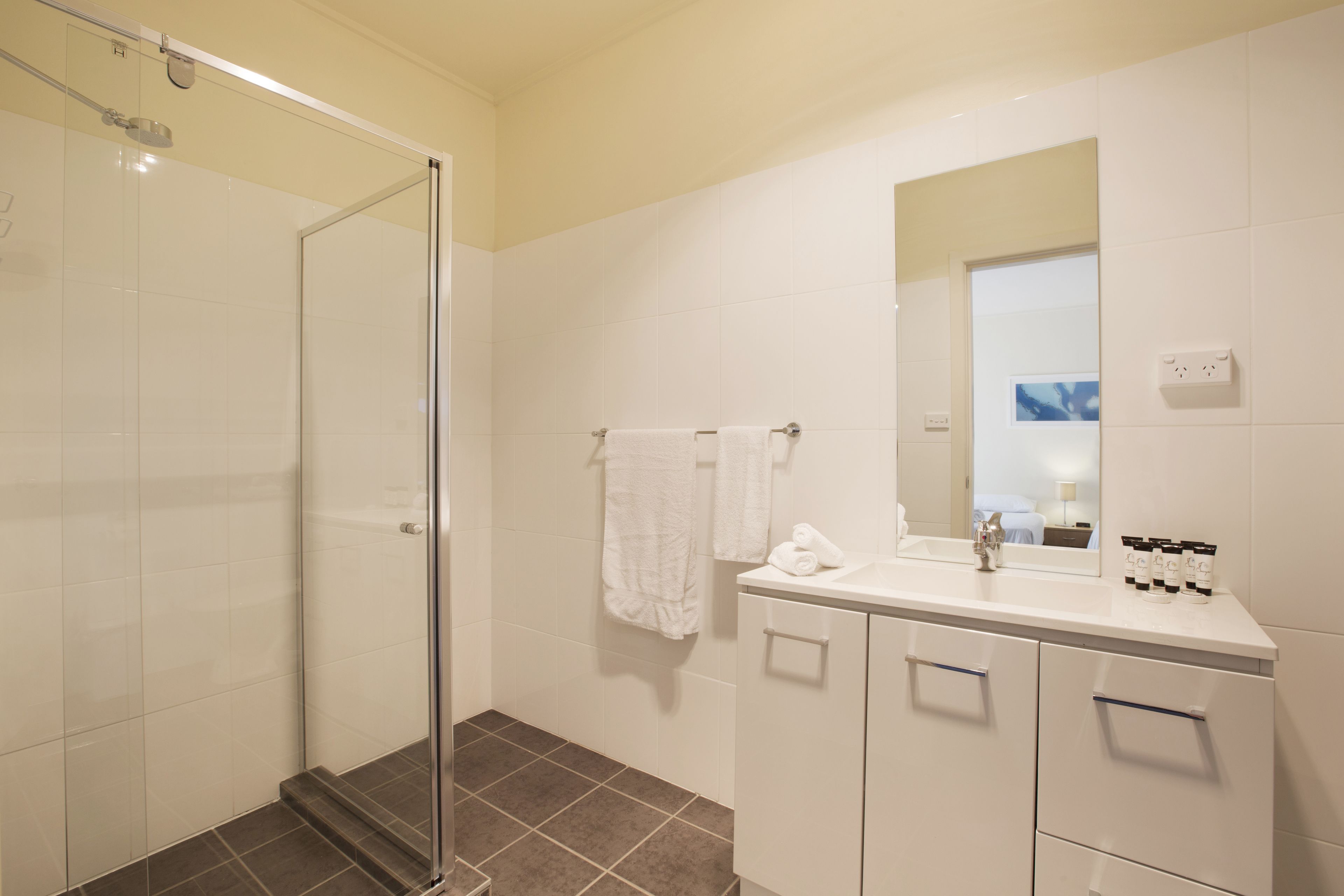 shower, free toiletries, towels