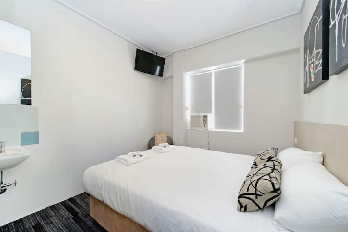 Desk, iron/ironing board, free WiFi, bed sheets