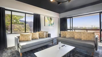 Two Bedroom Apartment | Desk, iron/ironing board, free WiFi, bed sheets