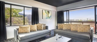 Nightcap at Prince of Wales Hotel