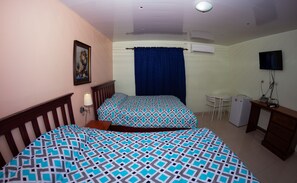 Chambre Double Standard, 2 lits doubles | Coffres-forts dans les chambres, Wi-Fi gratuit
