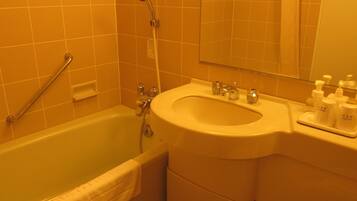 Bañera con ducha, artículos de tocador gratuitos, secador de pelo