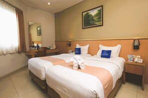 Superior | Minibar, in-room safe, laptop workspace, soundproofing - Hotel Dafam Rio (Bandung)