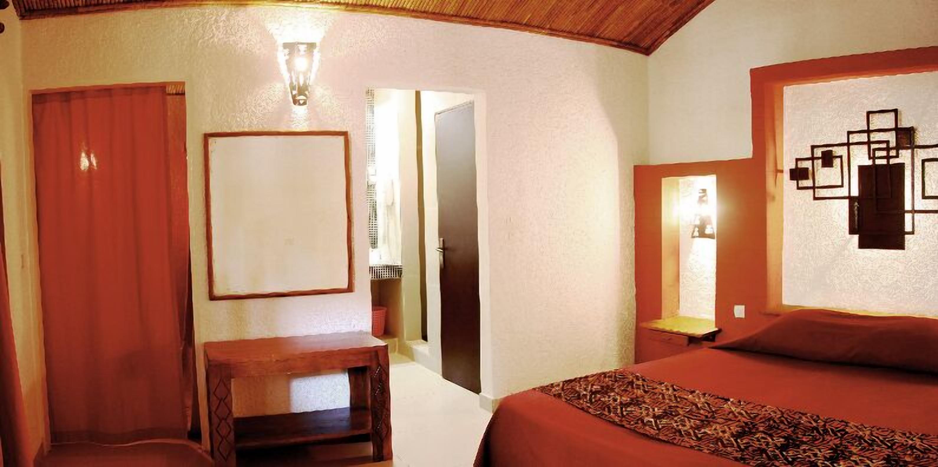 Desk, blackout curtains, free WiFi, bed sheets