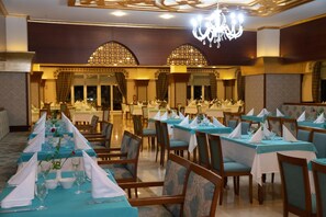 5 restaurantes, café da manhã, culinária internacional