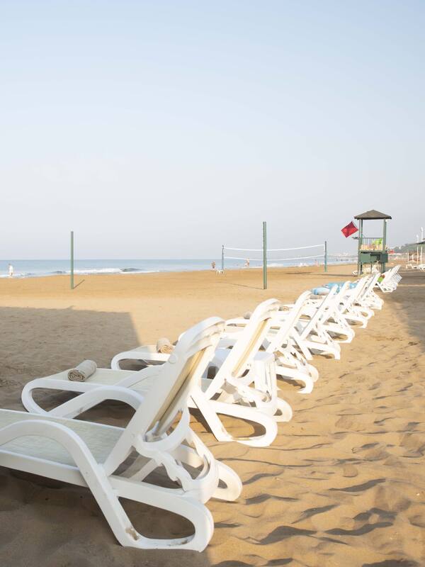 Private beach, sun-loungers, beach umbrellas, beach towels