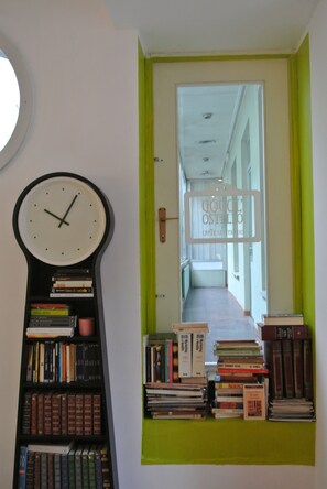 Porch - Gogol'Ostello & Caftè Letterario - Hostel (Milan)