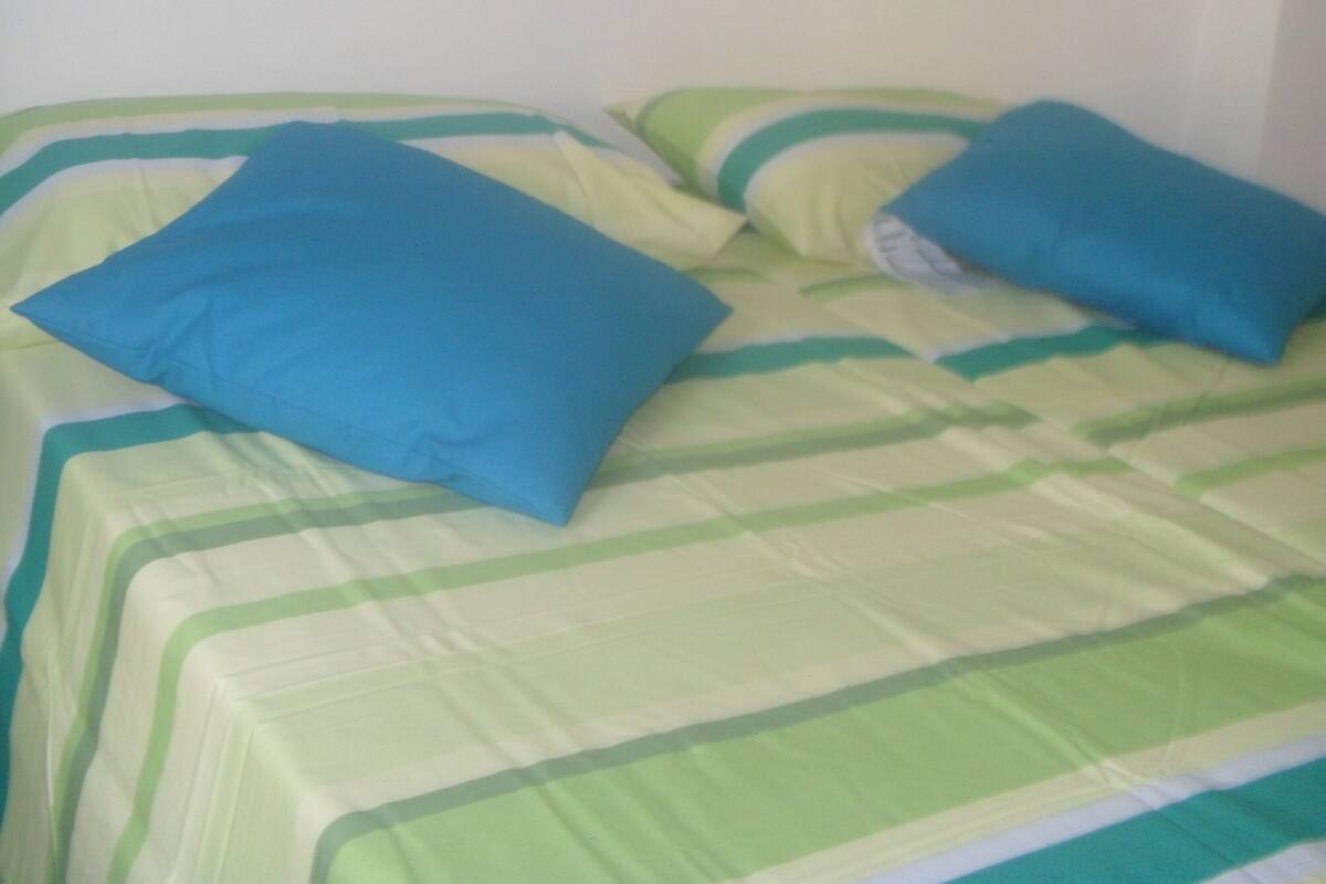 Habitación doble de uso individual | 1 dormitorio, ropa de cama de alta calidad, caja fuerte