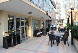 Lunch and dinner served, Italian cuisine - Hotel Senyor (Rimini)