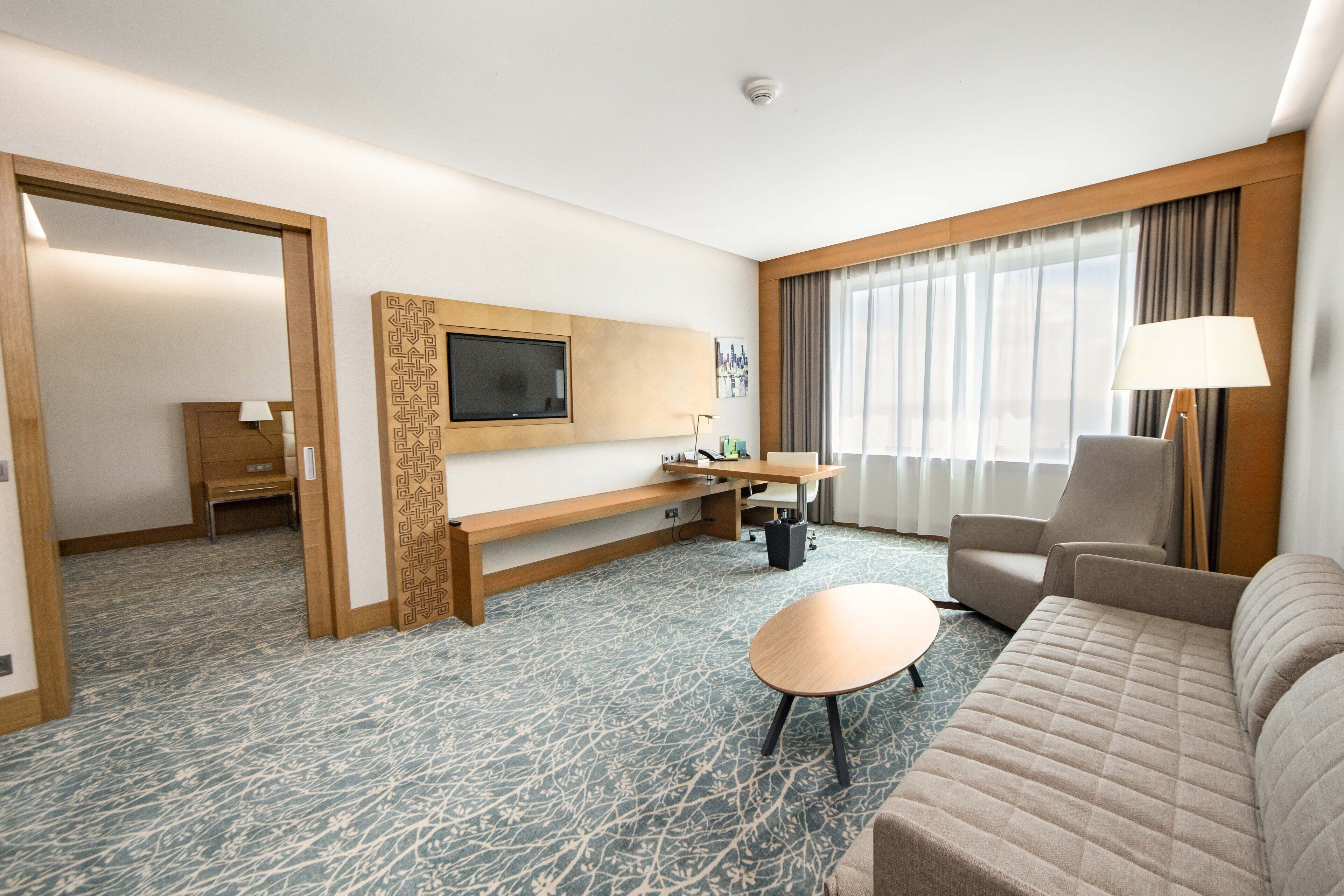 minibar, in-room safe, desk, soundproofing