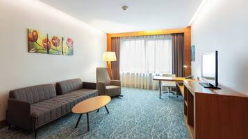 Minibar, in-room safe, desk, soundproofing