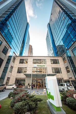 Front of property - Holiday Inn Baku by IHG (Baku)