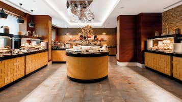 Daily buffet breakfast (AZN 27 per person)