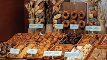 Daily buffet breakfast for a fee