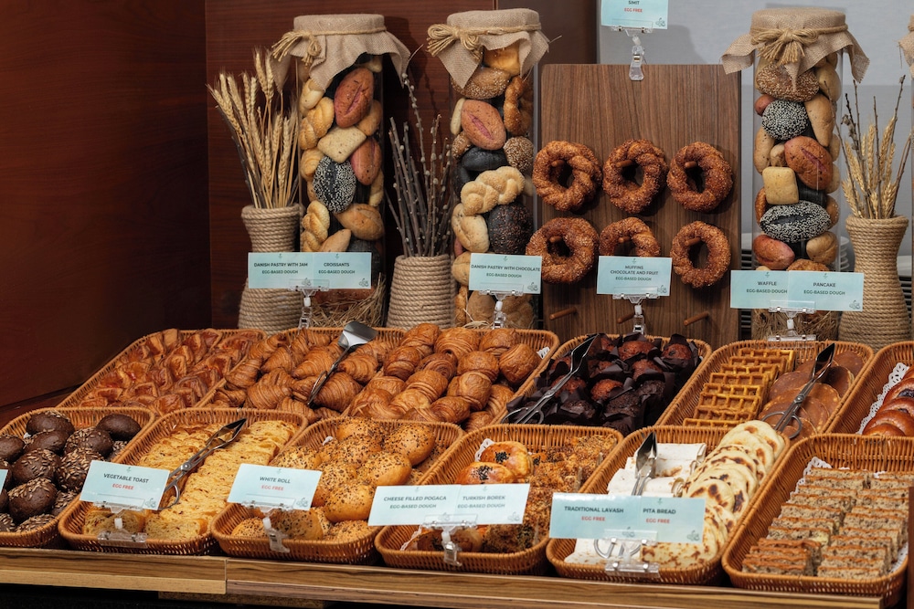 Holiday Inn Baku, an IHG Hotel photo 4