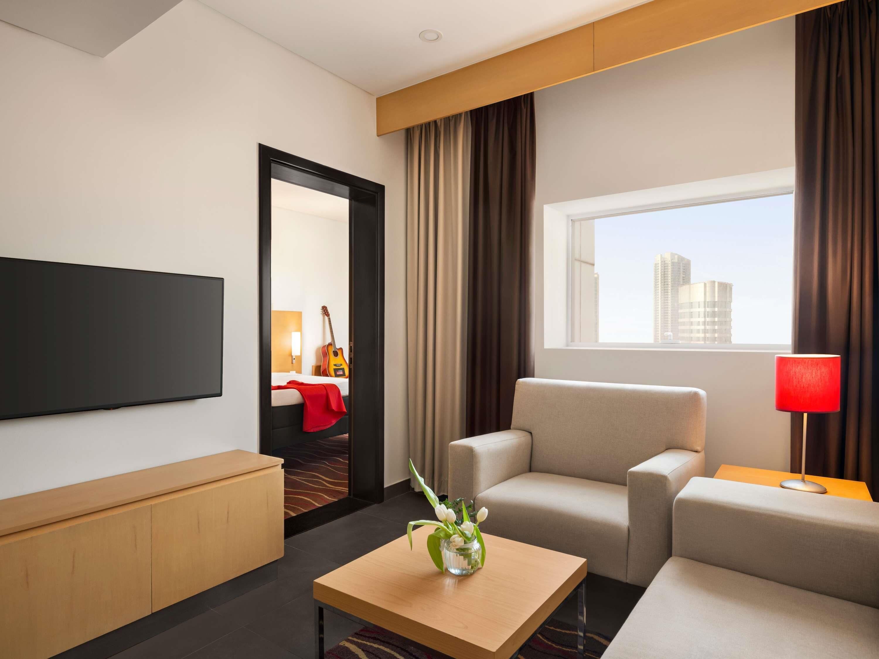 Suite, 1 habitación | Ropa de cama de alta calidad, caja fuerte, escritorio