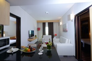 Executive Apartment, 2 Bedrooms | Shared kitchen | Coffee/tea maker, electric kettle, eco-friendly cleaning products