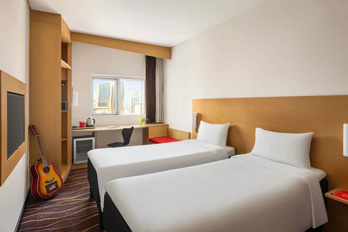 Standard Twin Room, 2 Twin Beds | 1 bedroom, premium bedding, in-room safe, desk