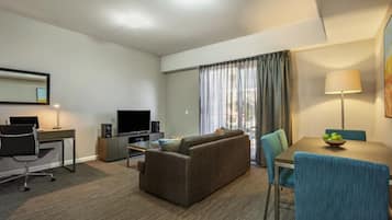 In-room safe, individually decorated, individually furnished, desk