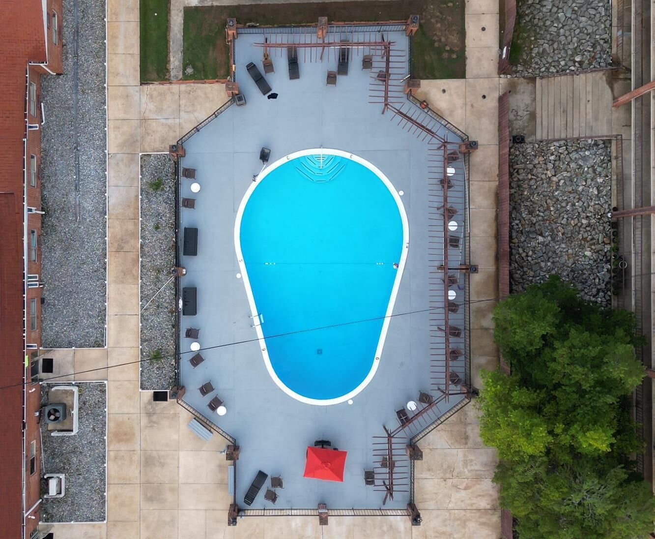 Seasonal outdoor pool, open 9 AM to 9 PM, pool umbrellas, sun loungers