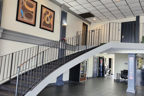 Concierge desk