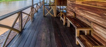 Kurupira Cabin Floating