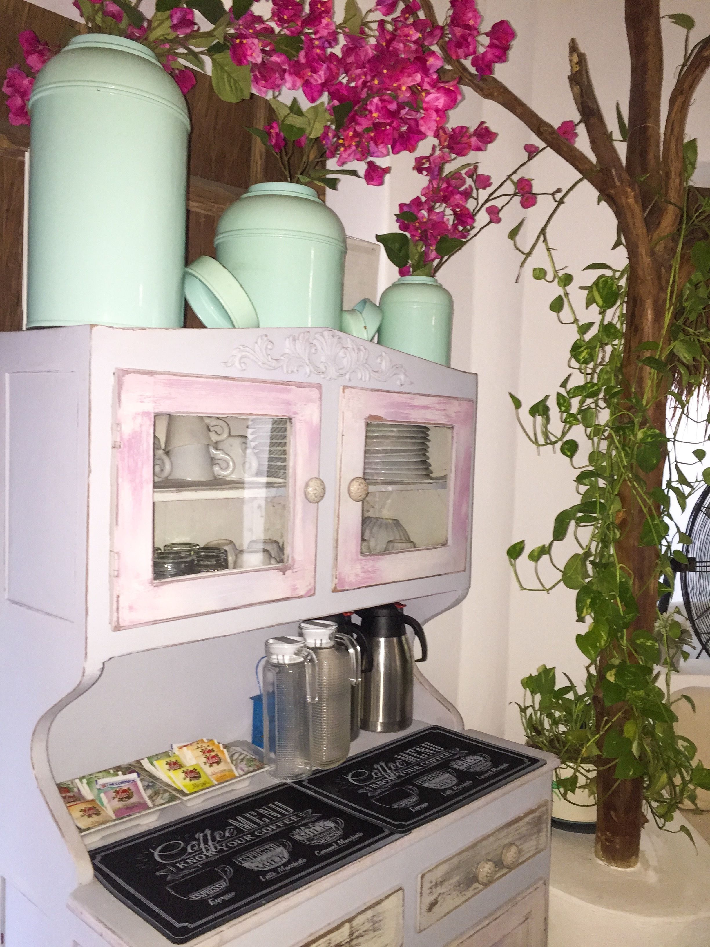 daily cooked-to-order breakfast for a fee