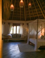 Habitación de lujo, 1 cama de matrimonio grande con sofá cama, bañera (Master Suite) | Sábanas de algodón egipcio y ropa de cama de alta calidad