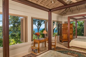 8 多间卧室、意大利 Frette 床单、高档床上用品、迷你吧