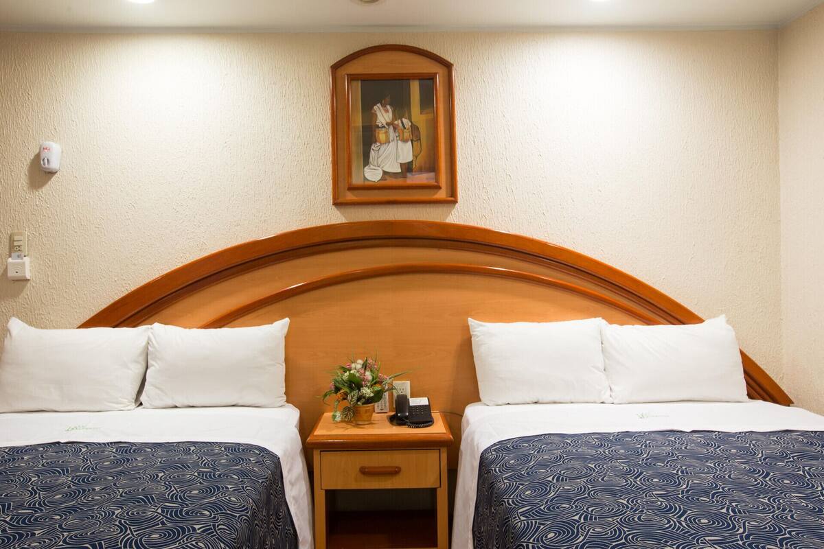 In-room safe, free WiFi