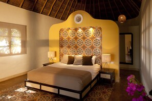 Superior Room, 1 King Bed, Balcony, Courtyard View (Palapa Roof) | Minibar, in-room safe, desk, soundproofing - Hacienda Viva Sotuta de Peón (Timucuy)