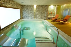 Steam room, Turkish bath, body treatments, hydrotherapy, body wraps