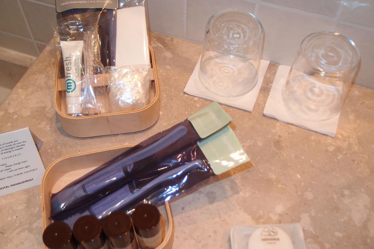 double room | bathroom amenities | free toiletries, hair dryer, bidet, towels