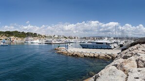 ビーチの近く
