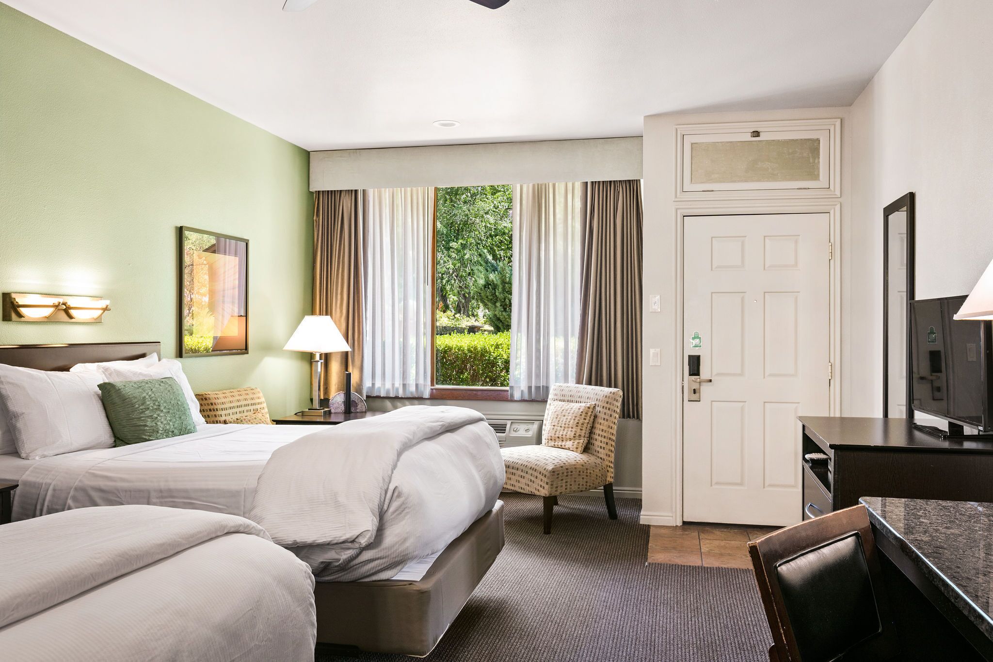 qq terrace | living area | 40-inch smart tv with satellite channels, netflix, hulu