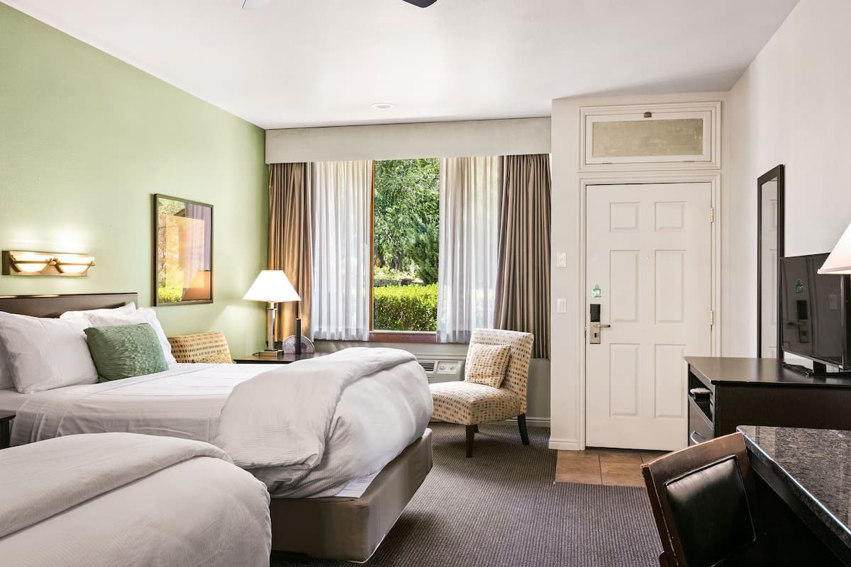 qq terrace | living area | 40-inch smart tv with satellite channels, netflix, hulu