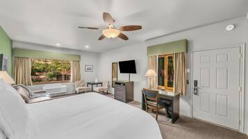 Chambre Simple Premium, 1 trÚs grand lit et 1 canapé-lit, vue montagne, cÎté cour intérieure | Draps italiens Frette, literie de qualité supérieure