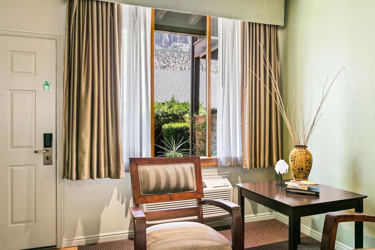 king terrace | 1 bedroom, frette italian sheets, premium bedding, down duvets